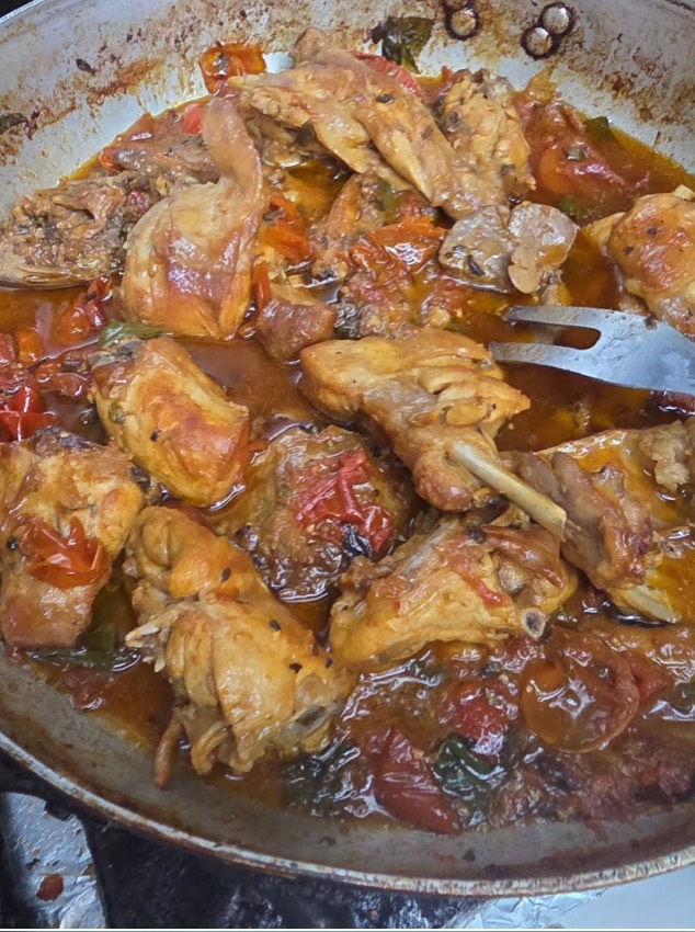 Pollo al sugo preparato da Antica Trattoria PP2